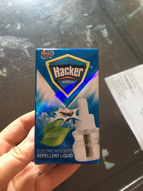 Lọ tinh dầu đuổi muỗi Hacker chuẩn.