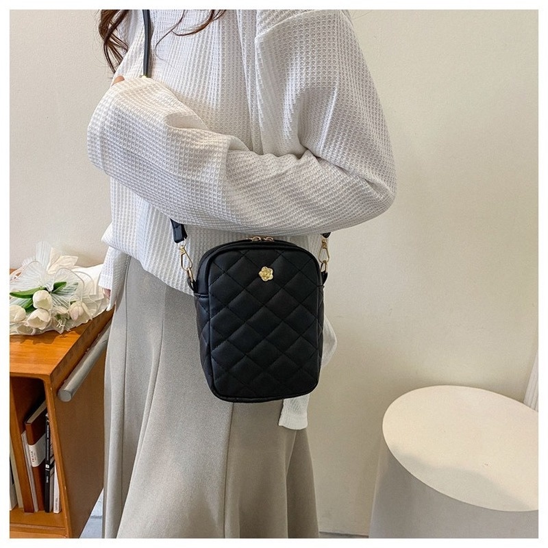 Túi Đeo Chéo Hình Vuông Nhỏ Màu Trơn Mẫu Mới Năm 2022 Gylb1582