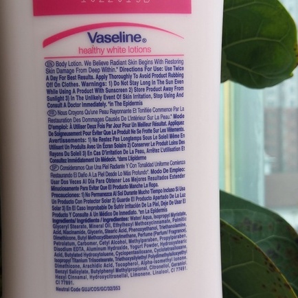 Sữa dưỡng thể VASELINE Daily Brightening Body Lotion 725ml (chai màu hồng) dưỡng trắng toàn thân