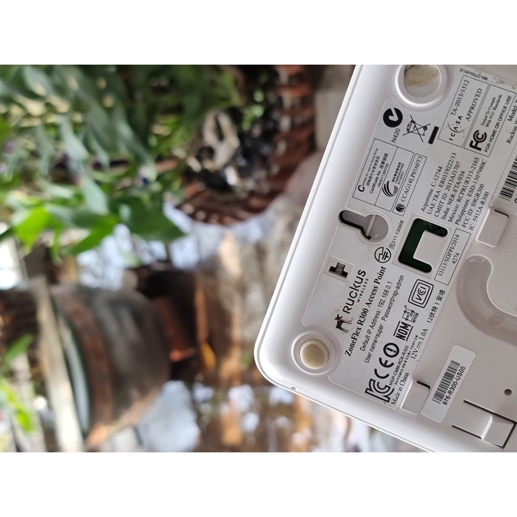 Thiết bị phát sóng wifi Ruckus R300 | BigBuy360 - bigbuy360.vn