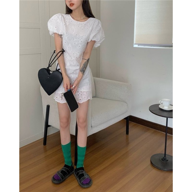 Đầm Ren Tay Phồng Màu Trắng Thời Trang Mùa Hè Hàn Quốc Mới 2022