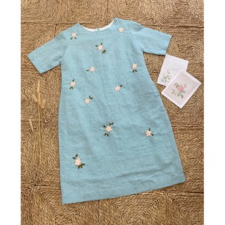 Đầm linen thêu tay