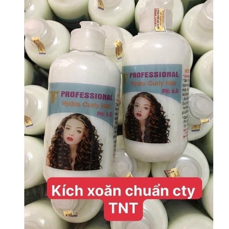 kích xoăn TNT chai 425(hàng chính hãng) hỗ chợ khi uấ tạo nếp nhanh nhất giúp bạn tiết kiệm thời gian khi mềm hoá