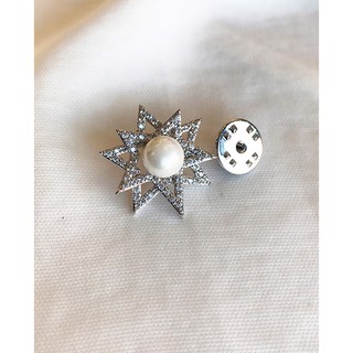 Cài áo đính đá thiết kế hình sao