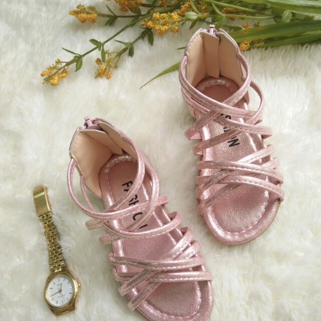 Giày sandal chiến binh