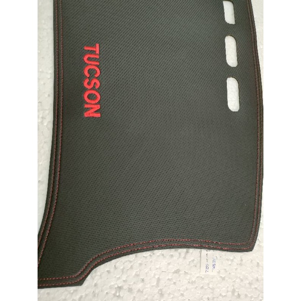 Thảm taplo da carbon HYUNDAI TUCSON 2022 , 2023 , chống nóng tốt, chống trơn trượt, vừa khít theo xe