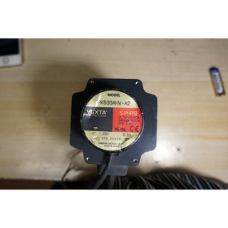 Động cơ bước 5 pha PK599 Vexta , 2.8A , có encoder . Lực 4.1Nm .