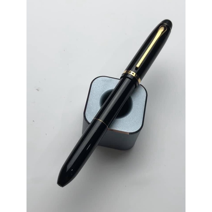 Bút bi 3 ngòi rất tiện lợi (2 bi + 1 chì) Pilot made in Japan