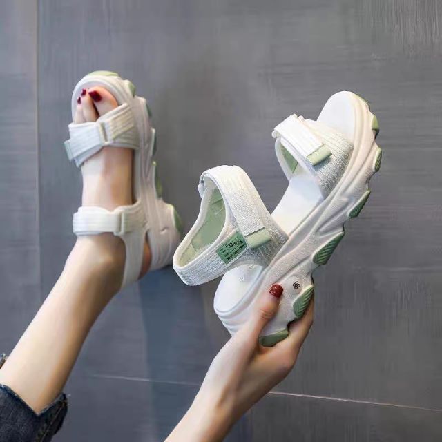 Sandal Ny .
