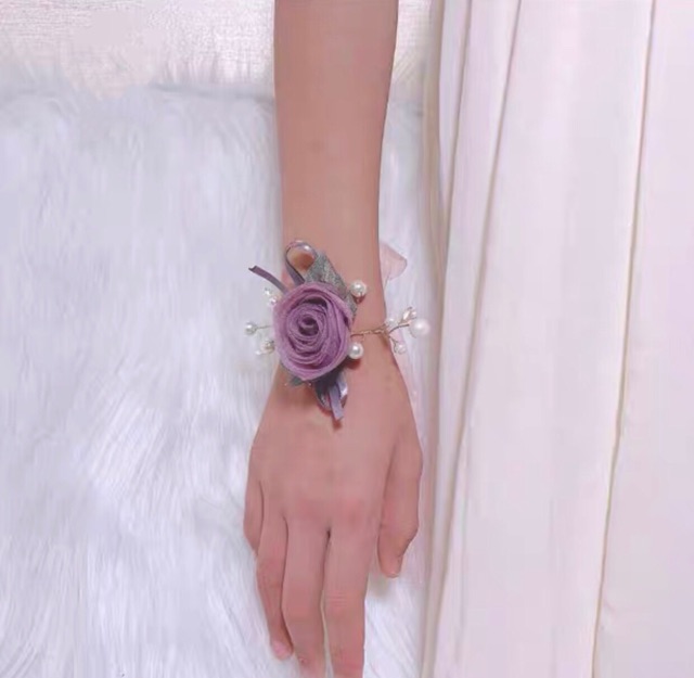 Hoa đeo tay thắt nơ cô dâu, phù dâu