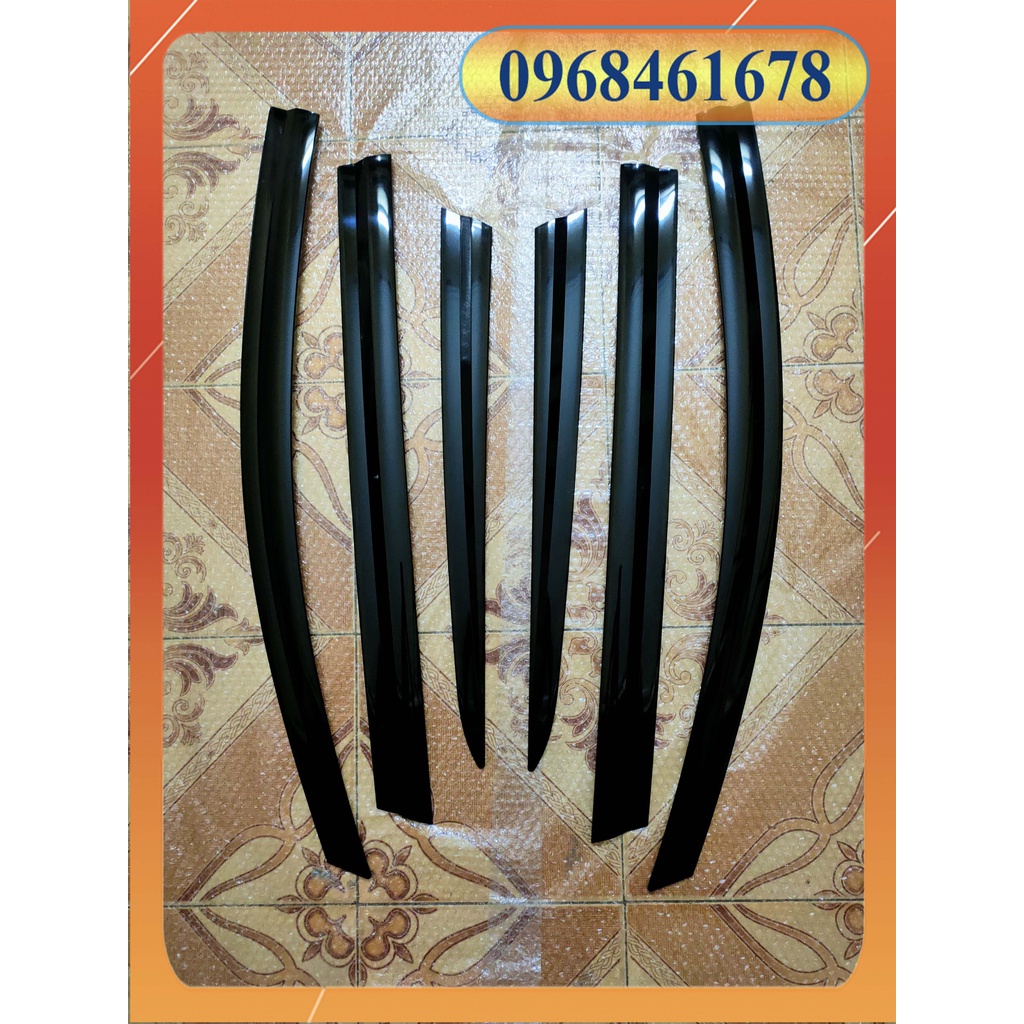 Vè che mưa Innova đời 2006-2015-hàng hàn quốc loại 6 miếng