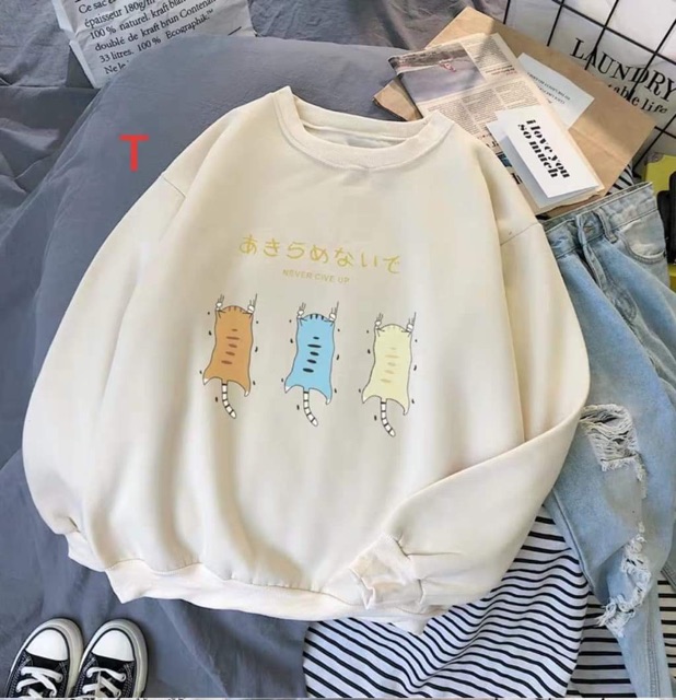 Áo thun ba chú mèo in lưng tay bo DTR0919