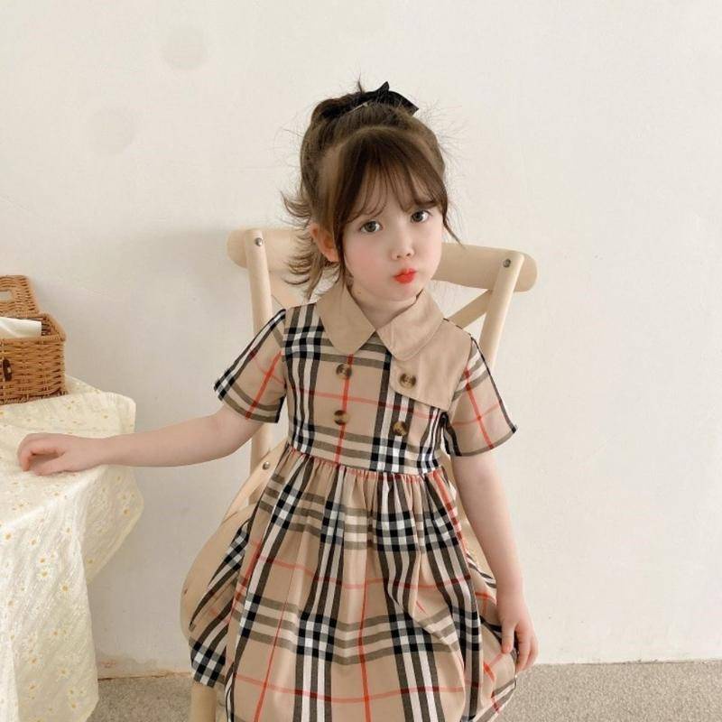 Đầm thời trang Anh Quốc hoa văn caro chất liệu cotton tay ngắn thiết kế 2 hàng nút phong cách công chúa