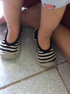 Giày BÚN thần thánh cho bé