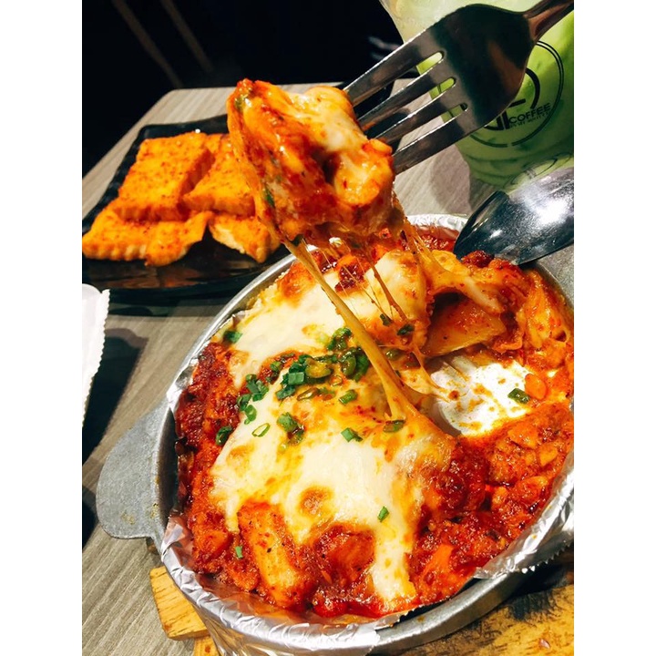 Phô Mai Mozzarella Pizza Topping PHỦ KEM NHẸ Emborg KHỐI 0.5KG - DATE 2022