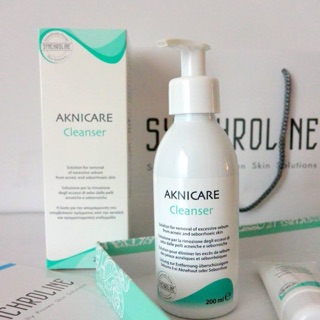 Sữa rửa mặt Aknicare cleanser 200ml