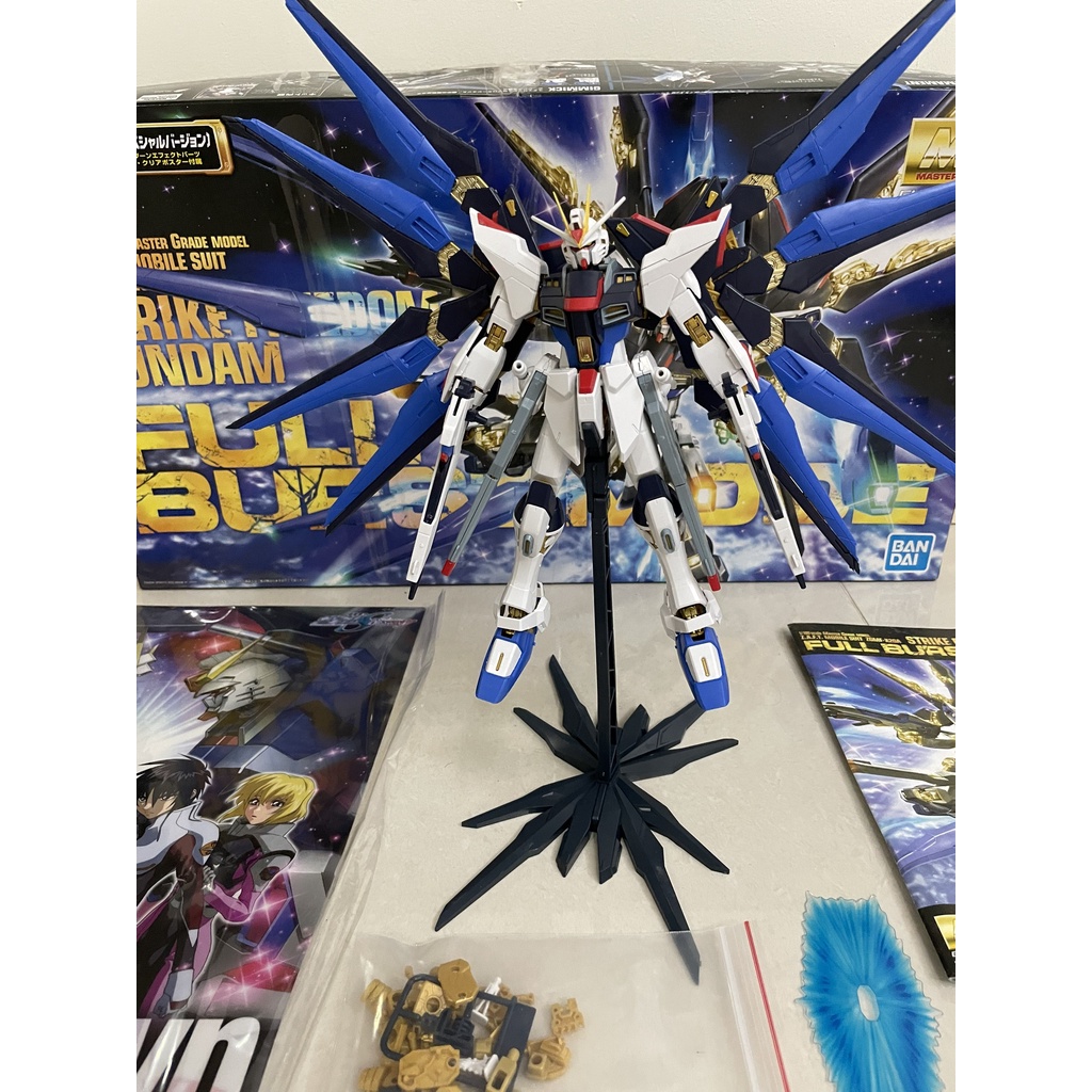 Mô hình Gundam mg 1/100 Strike Freedom Full Burst mode Bandai [2nd - Vui lòng đọc kỹ mô tả]