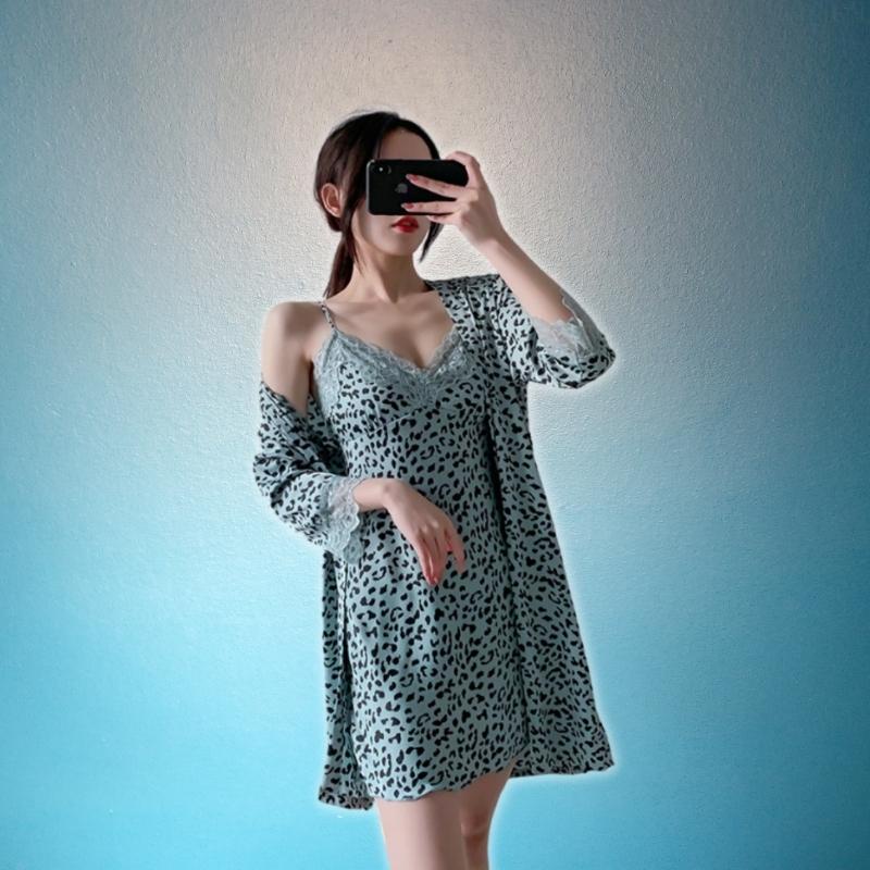 Set Áo Choàng Ngủ Kèm Váy 2 Dây VILADY Lụa Pháp Cao Cấp Tay Dài Phối Ren Bo Gấu Xinh Gợi Cảm Sexy S109