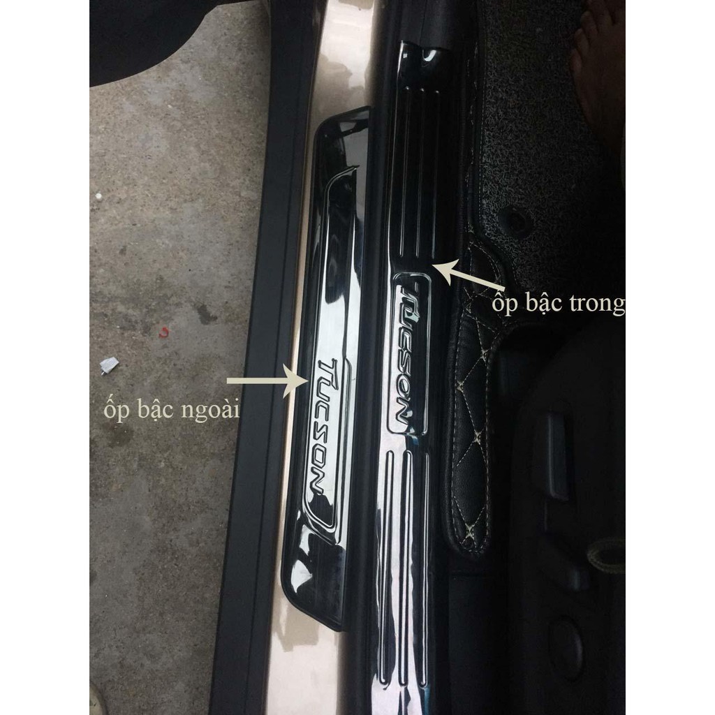 Bộ 8 Ốp bậc trong ngoài Hyundai Tucson 2016-2018 ( mẫu Titan)