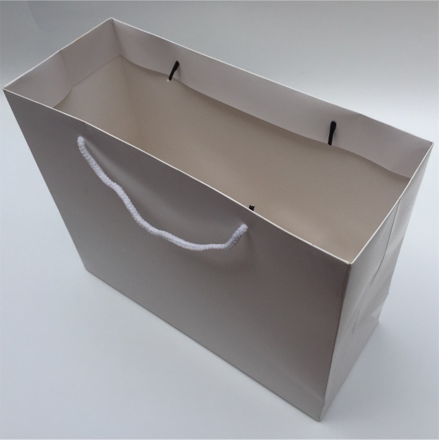 Túi giấy kraft trắng trơn loại to kt 32x26x13