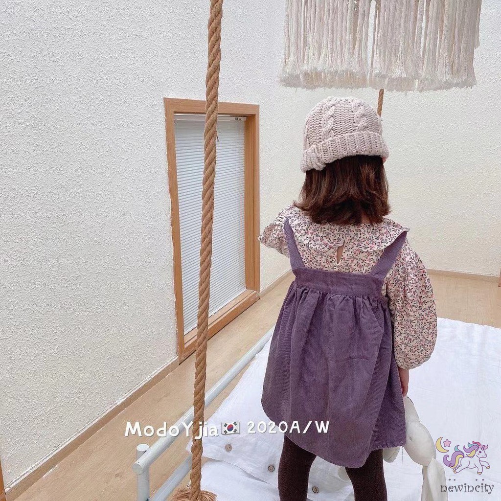 Bộ áo nhung dài tay họa tiết in hoa và đầm yếm thời trang dành cho bé gái