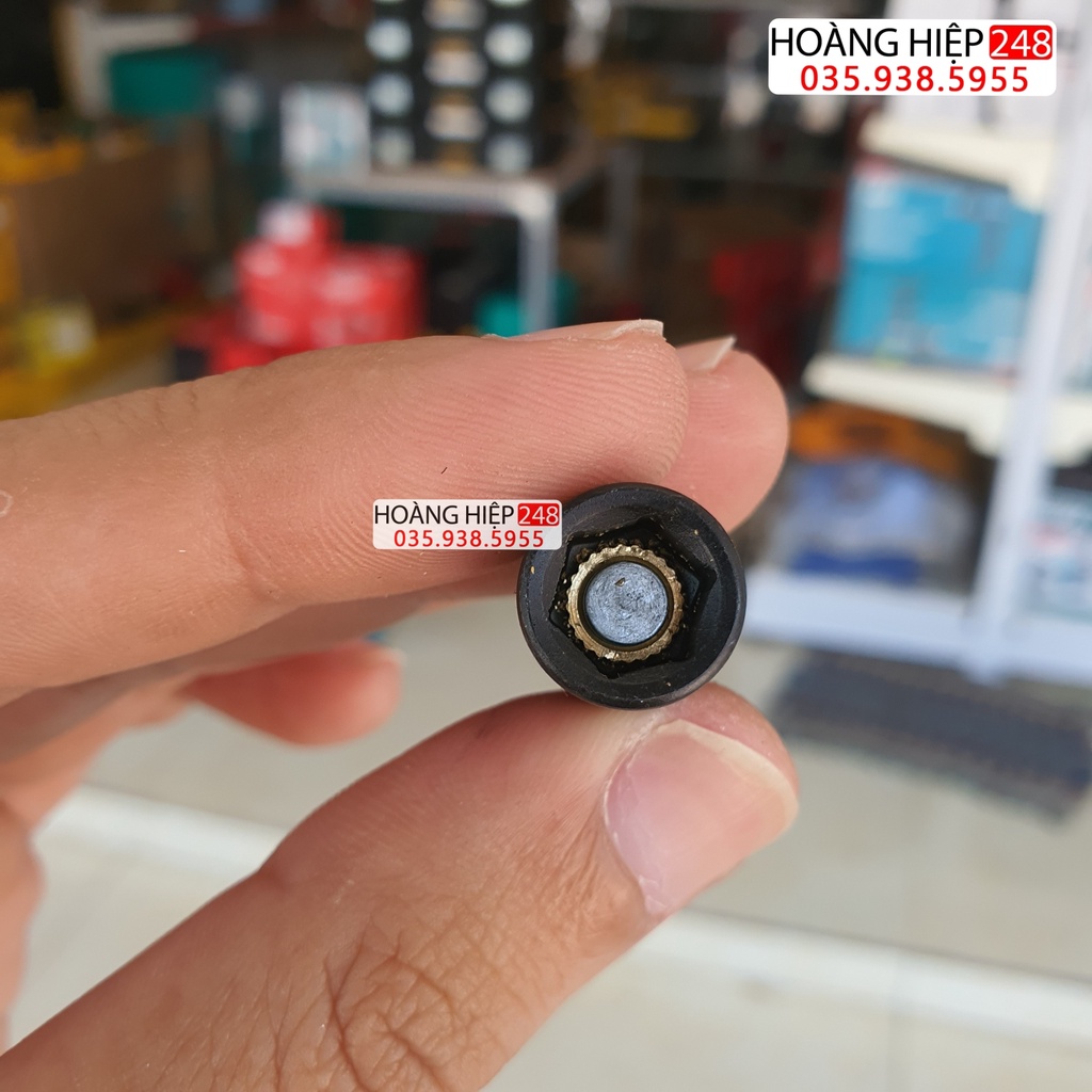 Đầu Bắn Tôn Có Nam Châm 8mm IMPACT BLACK MAKITA E-08816