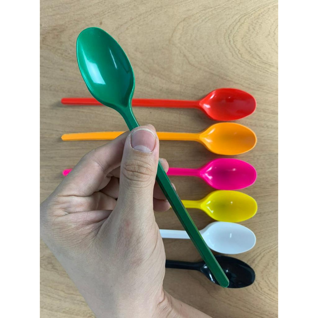 100 muỗng nhựa dài 20cm  cho ly trà sữa 700, ly 1L, muỗng nhựa trà sữa 20cm màu hồng, đỏ, vàng, lá, đen, trắng.