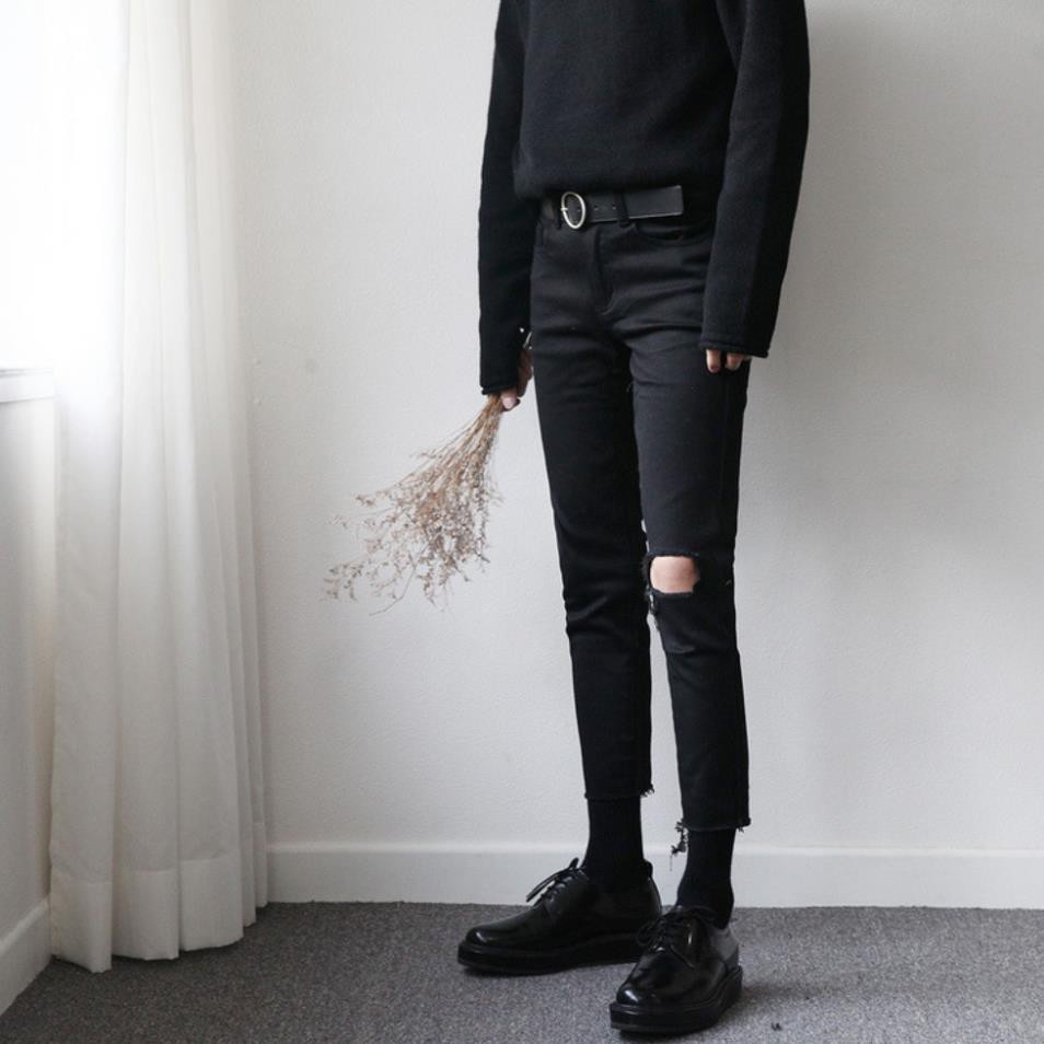 Quần Jean Nam Rách Gối Màu Đen Dáng Ôm Co Giãn Phong Cách Hàn Quốc Hot Trend 2022- J05