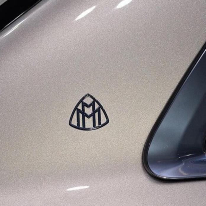 Bộ 2 chiếc logo biểu tượng Maybach Inox cao cấp dán hông xe G80707 (HÀNG LOẠI 1)