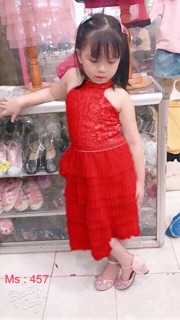Đầm tầng cổ yếm