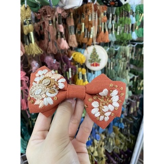 Kẹp nơ thêu tay (handmade by Pong )