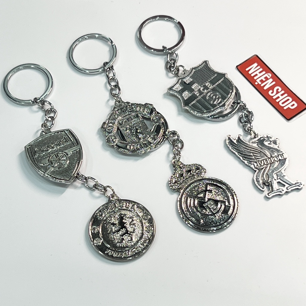 Móc khóa bóng đá 2 mặt kim loại Manchester United, Chelsea, Liverpool, Arsenal, Real, Barca,...