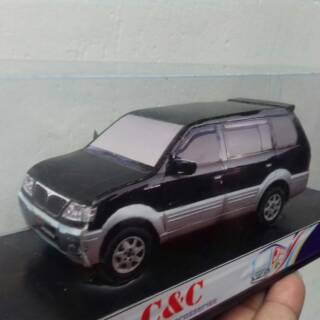 Mô hình xe hơi Mitsubishi Horse Gracia độc đáo sống động