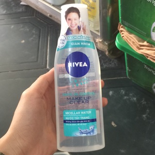 NIVEA Nước Tẩy Trang Giảm Nhờn - 200ml dành cho da dễ nổi mụn, nhạy cảm