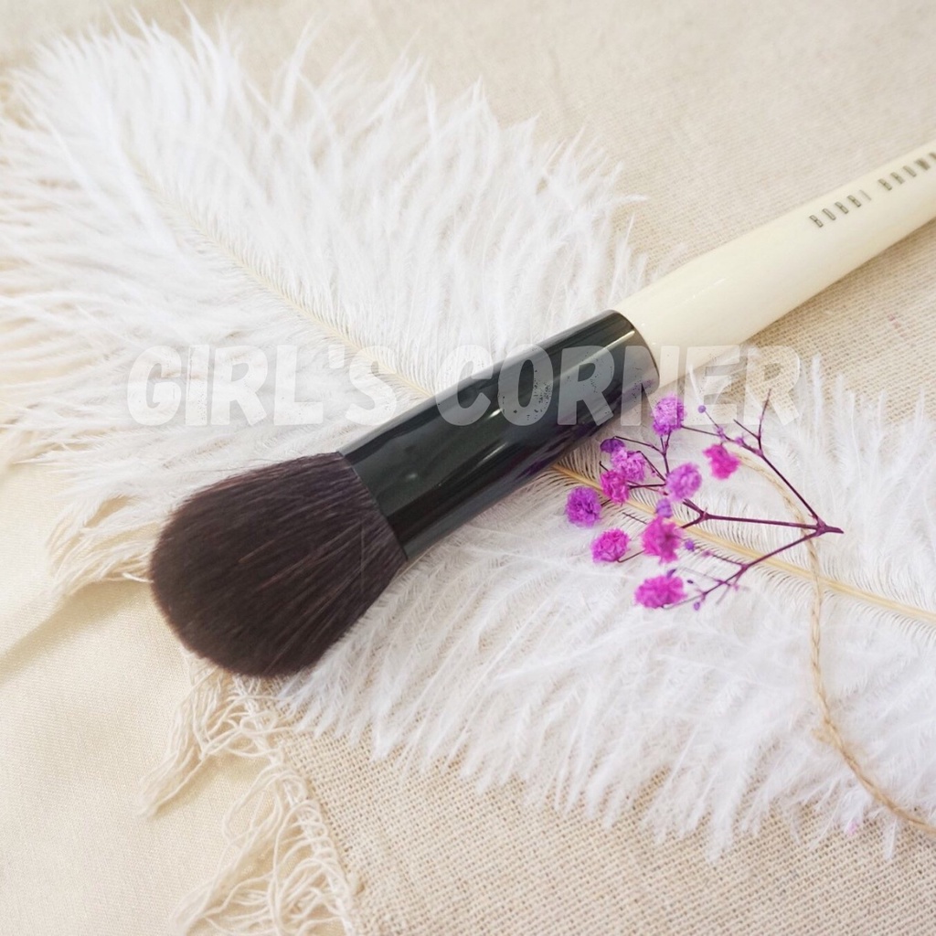 Cọ má hồng - setting Bobbi Blush Brush