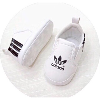 Giày tập đi adidas cho bé