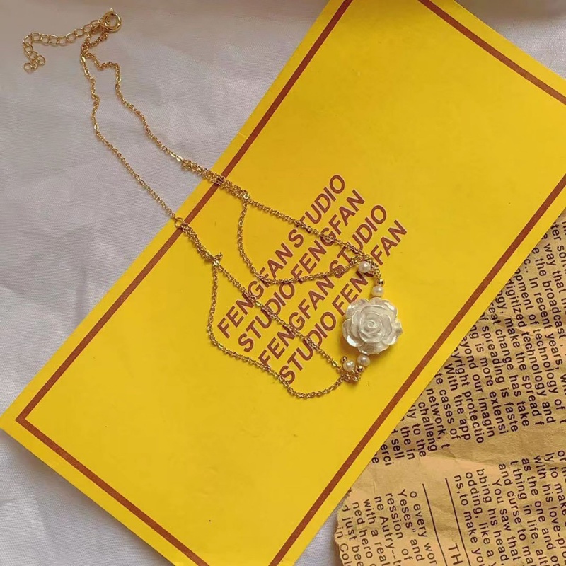 Vòng cổ Hai Lớp Mặt Hình Hoa Hồng Đính Ngọc Trai Thời Trang Cho Nữ