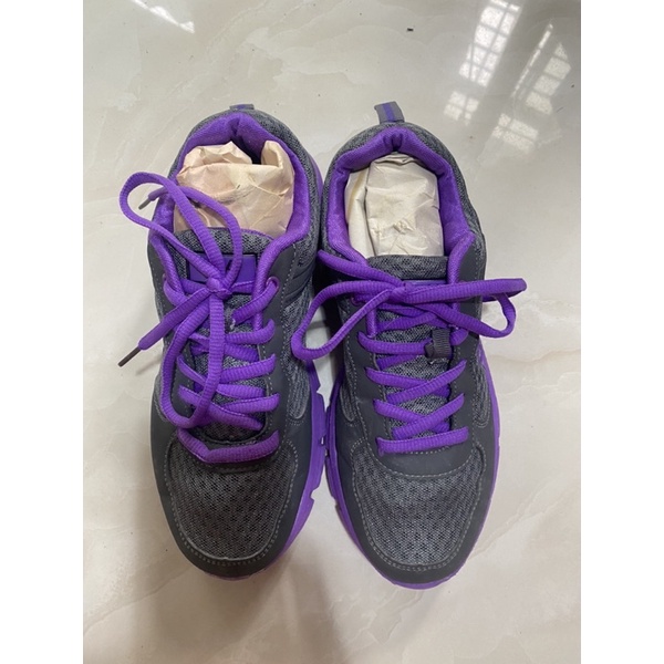 Giày  thể thao si