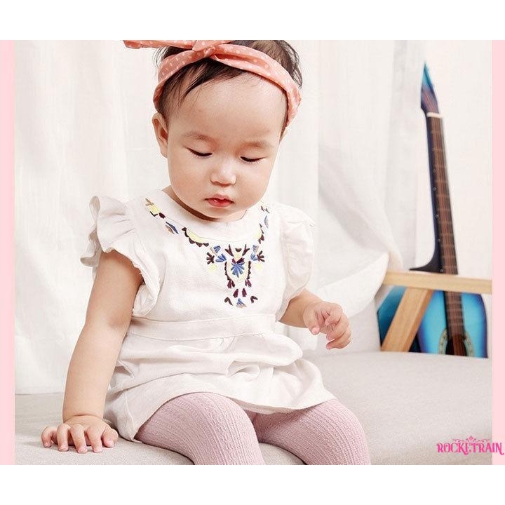 Quần tất cotton xinh xắn giữ ấm chân cho bé gái