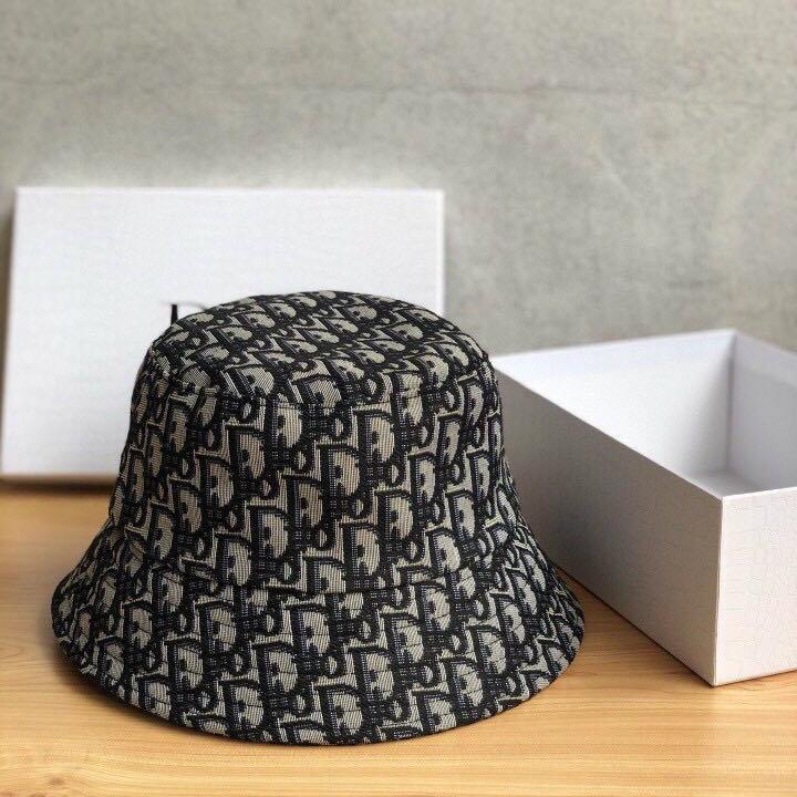 Nón Bucket Dior Chống Tia Cực Tím Thời Trang Đi Biển Năng Động