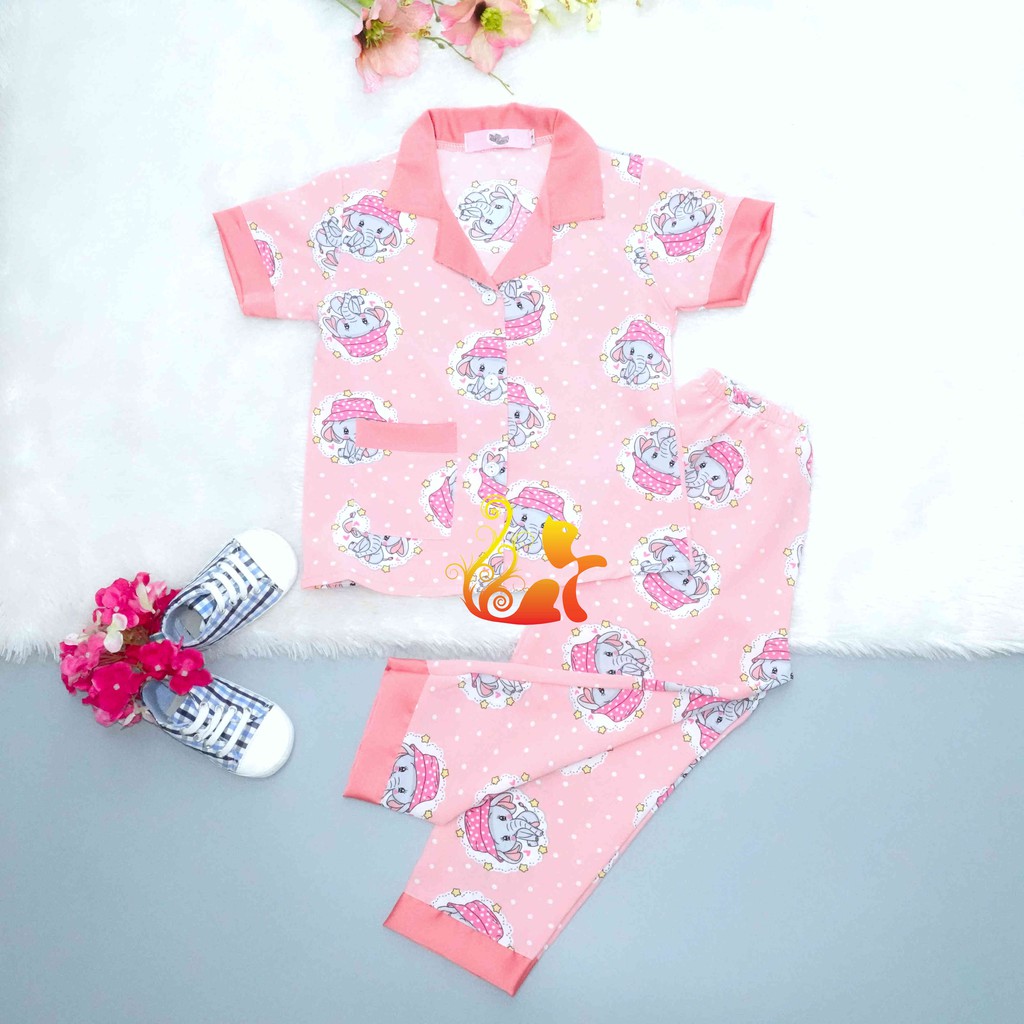 Bộ Đồ Pijama Satin Lụa Hàn &quot;Voi nón hồng&quot; Phối Cổ Trơn Quần Dài Cho Bé - Từ 12kg - 42kg.