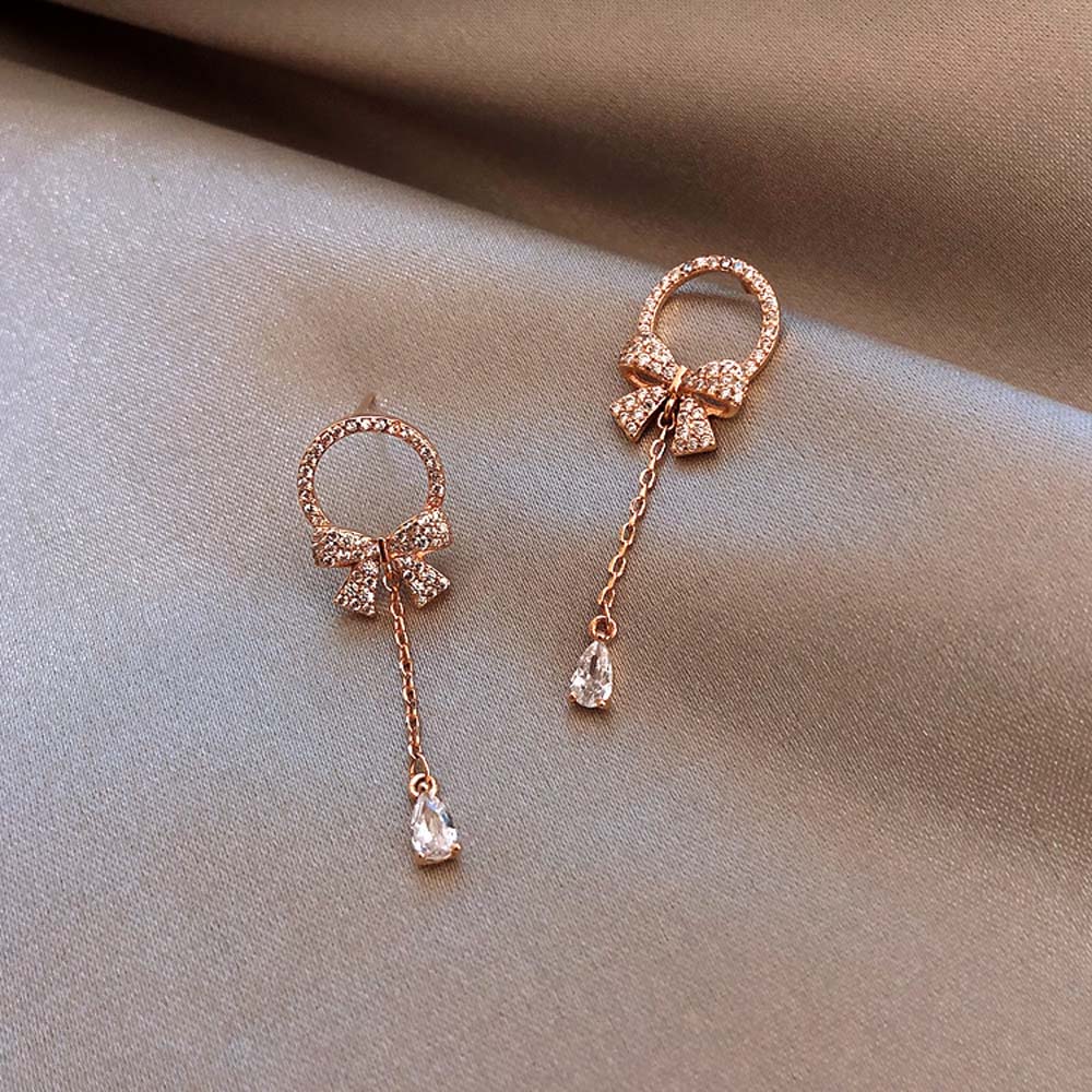 Khuyên Tai Nữ Trang Dáng Dài Tạo Hình Độc Đáo