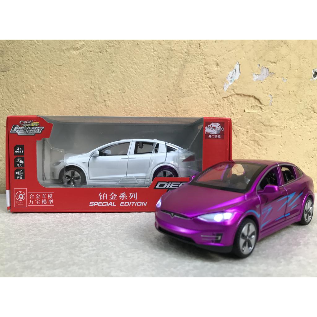 Mô hình xe TESLA Model 90X 1:32