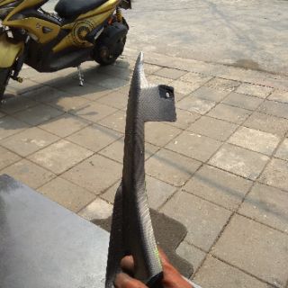 Để chân sau NVX