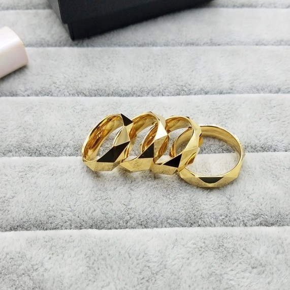 Nhẫn mạ vàng 6 mm chất liệu vonfram cao cấp chống trầy xước dùng cho Nam Nữ cá tính
