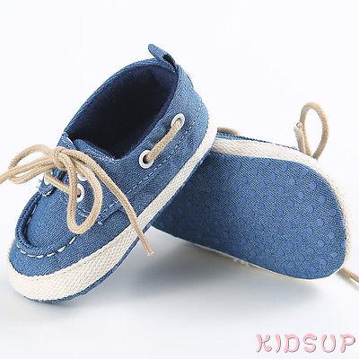 Giày bít mũi kiểu cột dây dễ thương cho bé