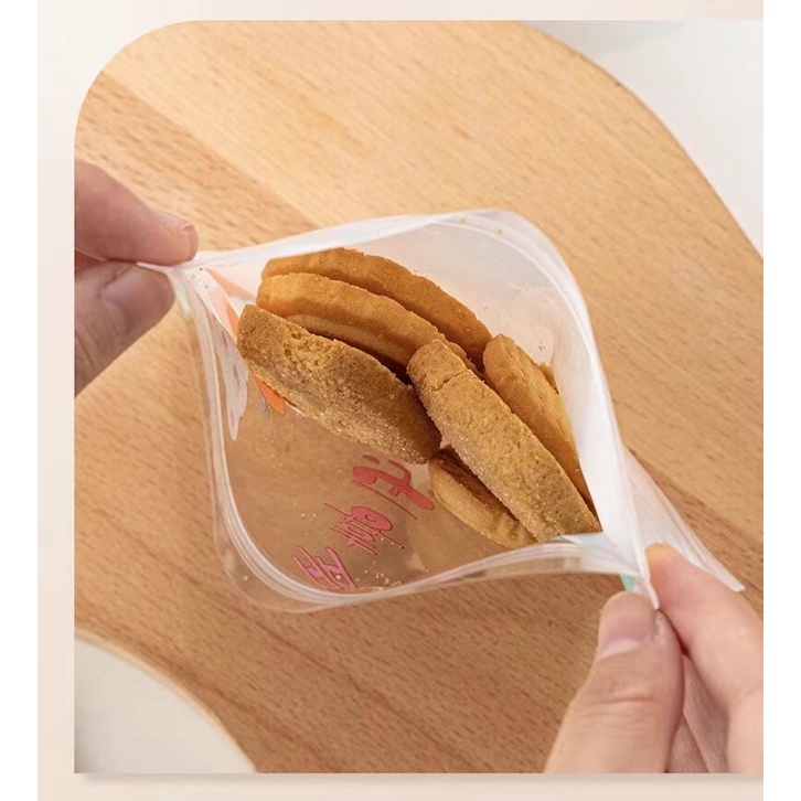 Túi Zip đựng bánh quy hoạ tiết Thỏ Cony và Gấu Brown