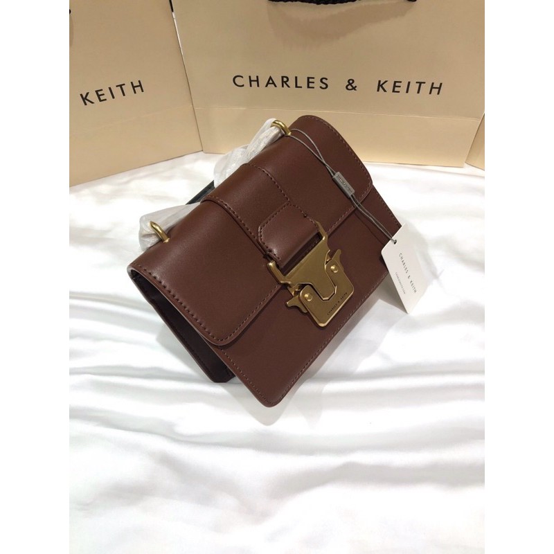 Túi mẫu mới màu nâu bò size 18cm