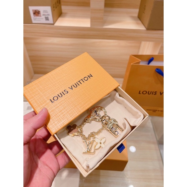 Túi xách lóuisvutton Papilon da thật sz 22 Fullbox 2 lớp+khăn+dây charm
