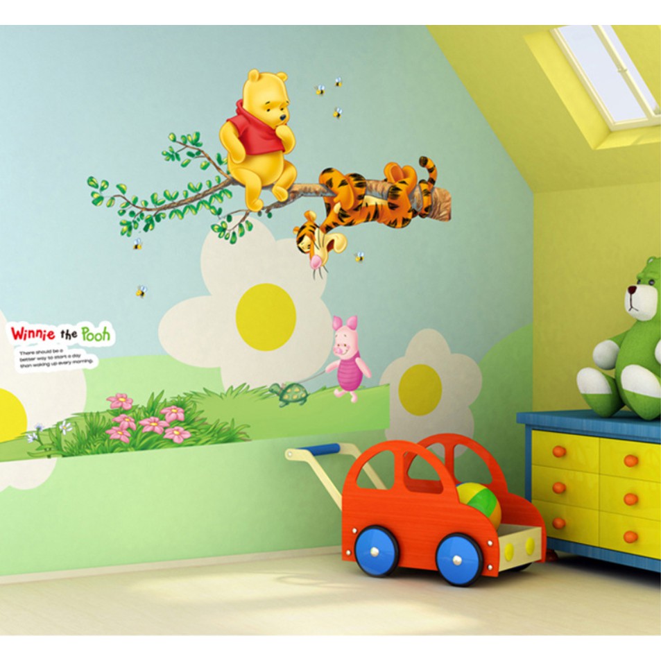 Decal dán tường Chú gấu pooh vui nhộn